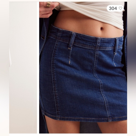 We The Free Mini Skirt Denim Dark Blue Side Zip Closure Stretch Womens Size 30 - Picture 2 of 15